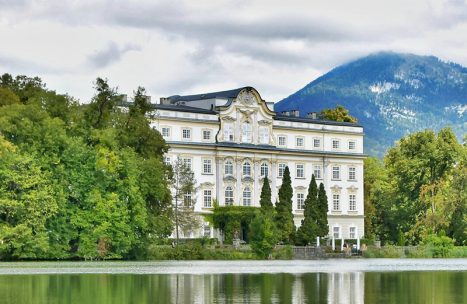 Sightseeing in Salzburg, view of Leopoldskron Palace